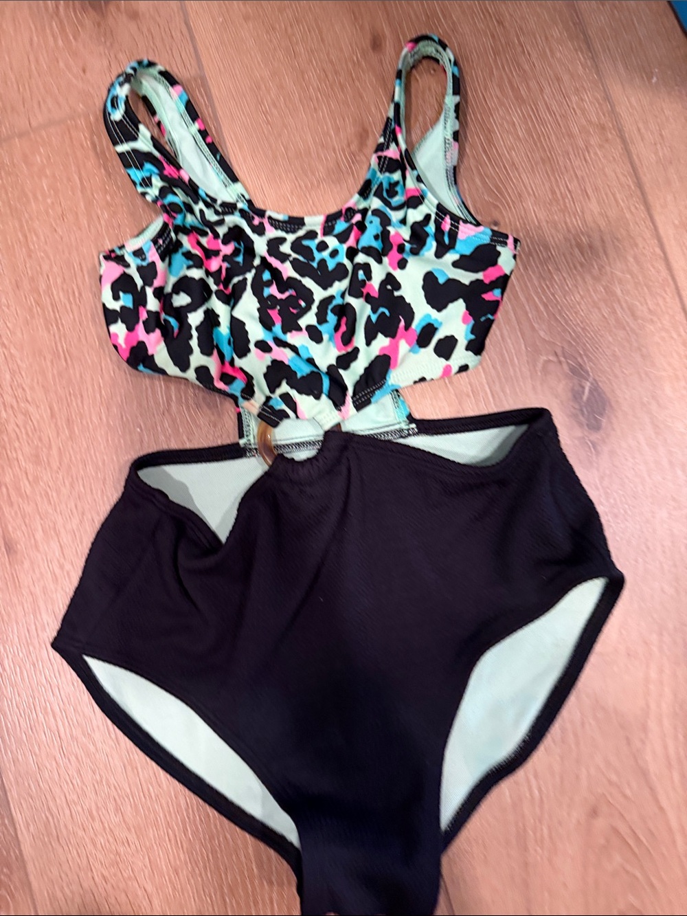 art class Black One-Piece Swimsuit with Multicolor Leopard Print Top